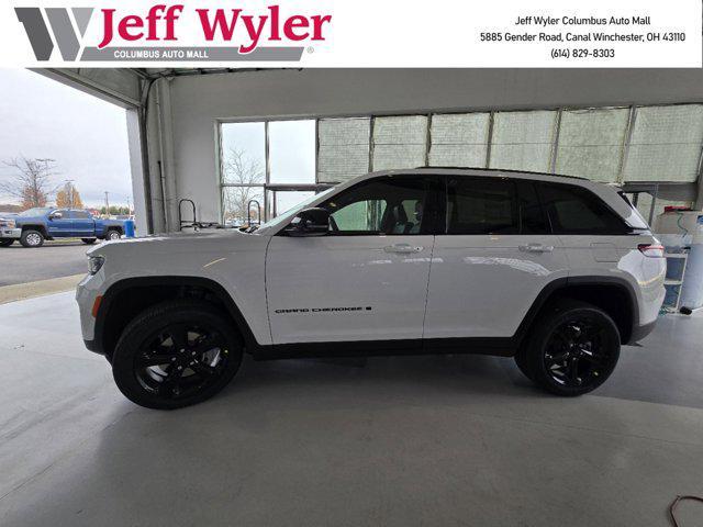 new 2025 Jeep Grand Cherokee car, priced at $40,828