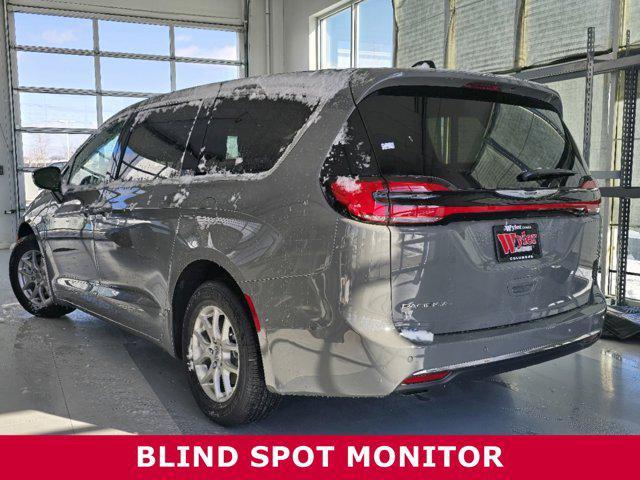 new 2025 Chrysler Pacifica car, priced at $40,108
