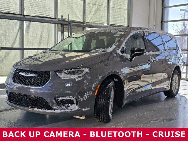 new 2025 Chrysler Pacifica car, priced at $40,108