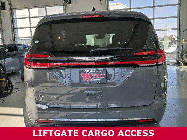 new 2025 Chrysler Pacifica car, priced at $40,108