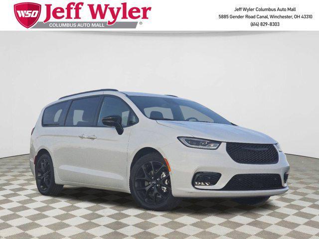 new 2024 Chrysler Pacifica car, priced at $41,497