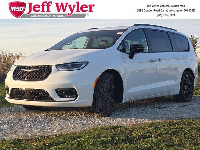 new 2024 Chrysler Pacifica car, priced at $41,497