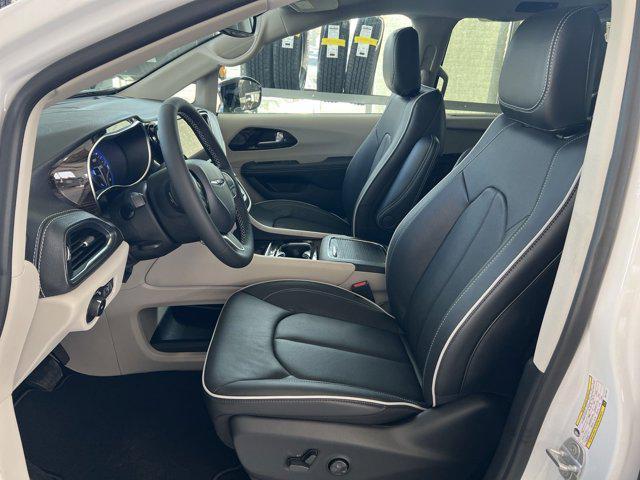 new 2024 Chrysler Pacifica car, priced at $51,060