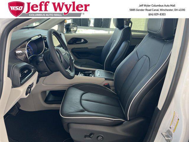 new 2024 Chrysler Pacifica car, priced at $39,997