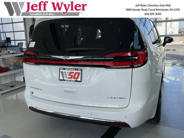 new 2024 Chrysler Pacifica car, priced at $42,531