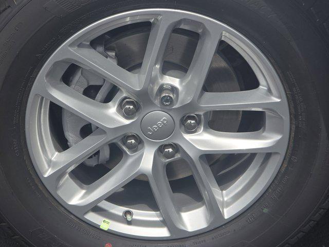 new 2025 Jeep Grand Cherokee car, priced at $36,886