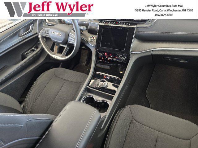 new 2025 Jeep Grand Cherokee car, priced at $38,206