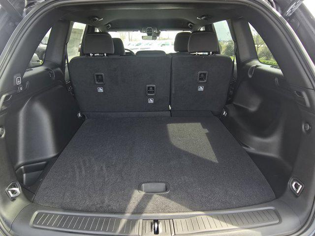 new 2025 Jeep Grand Cherokee car, priced at $40,683