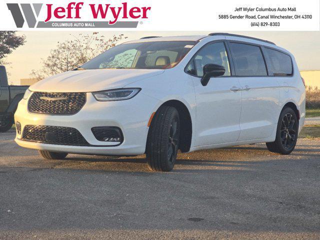 new 2024 Chrysler Pacifica car, priced at $40,497