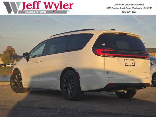 new 2024 Chrysler Pacifica car, priced at $40,497