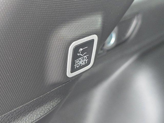 new 2025 Jeep Grand Cherokee car, priced at $38,653