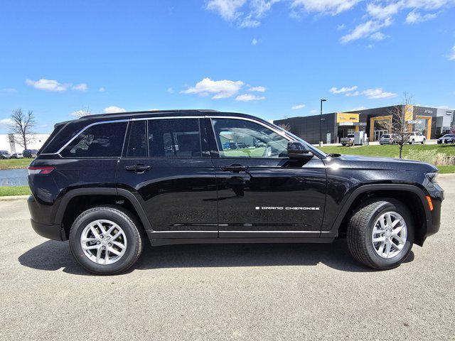 new 2025 Jeep Grand Cherokee car, priced at $39,005