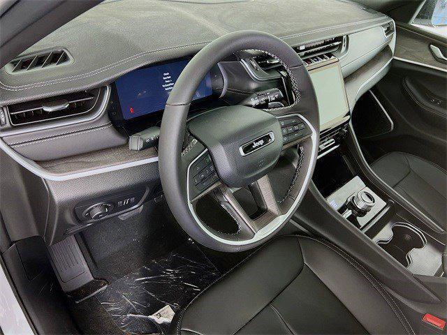 new 2025 Jeep Grand Cherokee car, priced at $42,234
