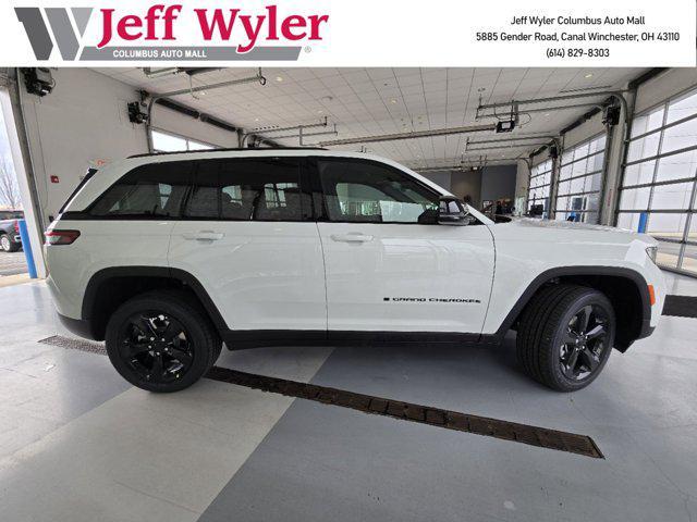 new 2025 Jeep Grand Cherokee car, priced at $40,828