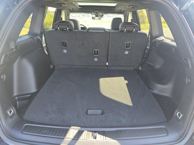 new 2025 Jeep Grand Cherokee car, priced at $40,759