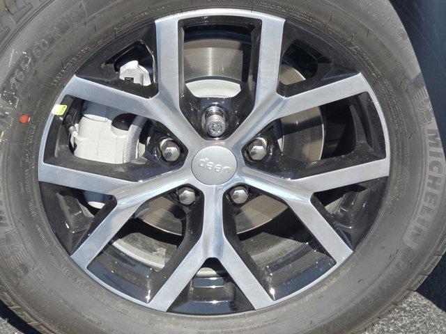 new 2025 Jeep Grand Cherokee car, priced at $40,759