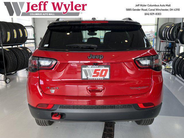 new 2024 Jeep Compass car, priced at $31,997