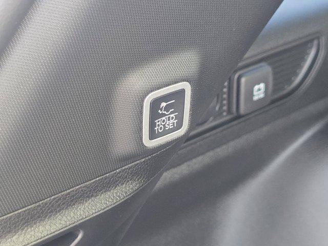 new 2025 Jeep Grand Cherokee car, priced at $39,252