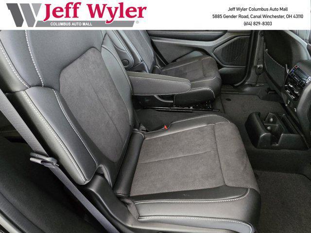 new 2024 Jeep Grand Cherokee L car, priced at $39,058