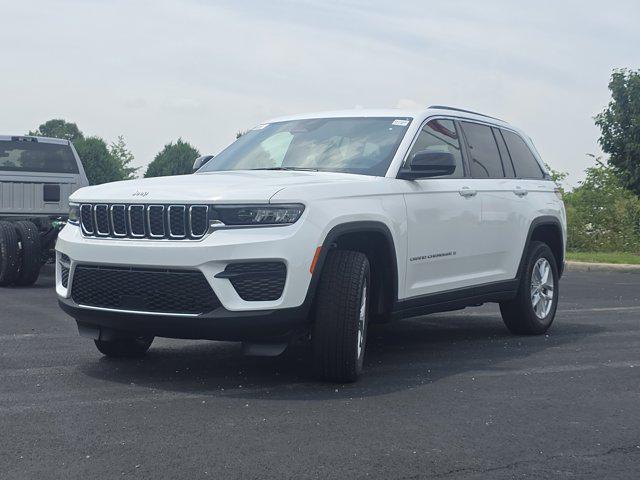 new 2025 Jeep Grand Cherokee car, priced at $39,082