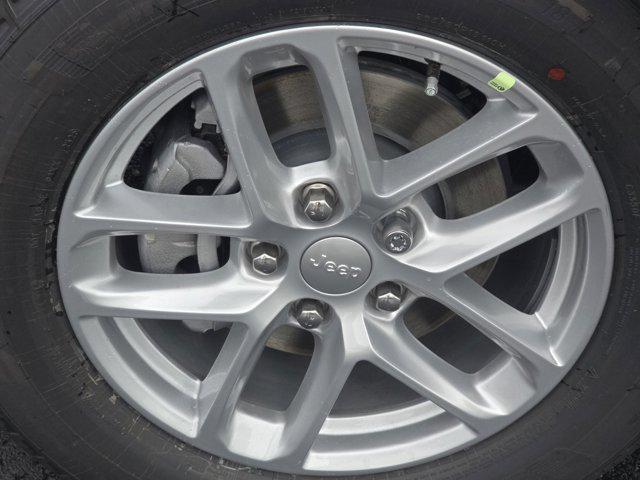 new 2025 Jeep Grand Cherokee car, priced at $36,886