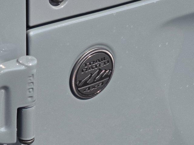 new 2025 Jeep Wrangler car, priced at $45,550