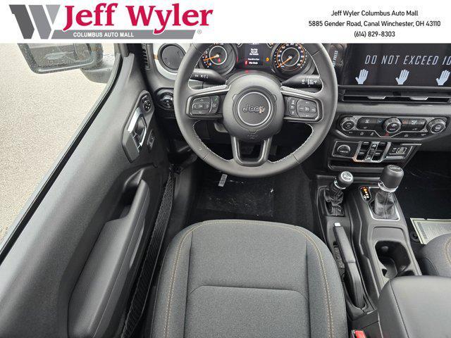 new 2025 Jeep Gladiator car, priced at $42,751