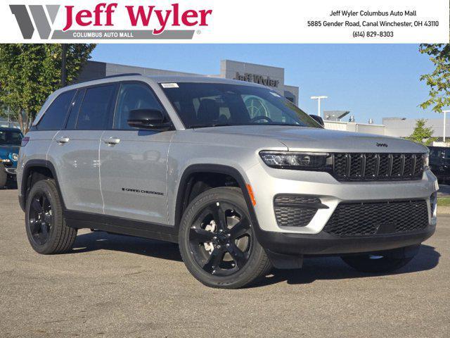 new 2025 Jeep Grand Cherokee car, priced at $40,795