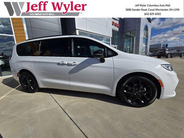 new 2024 Chrysler Pacifica car, priced at $40,497