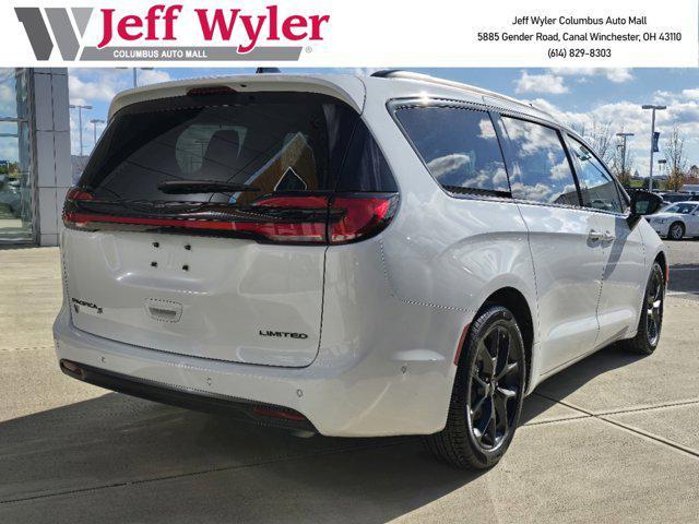 new 2024 Chrysler Pacifica car, priced at $40,497