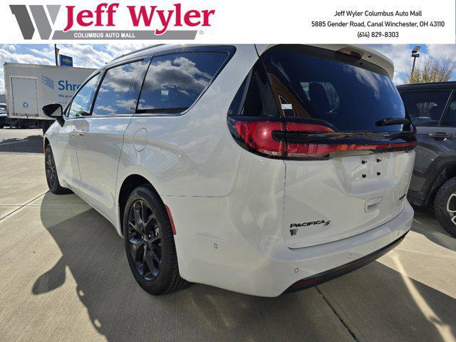 new 2024 Chrysler Pacifica car, priced at $40,497