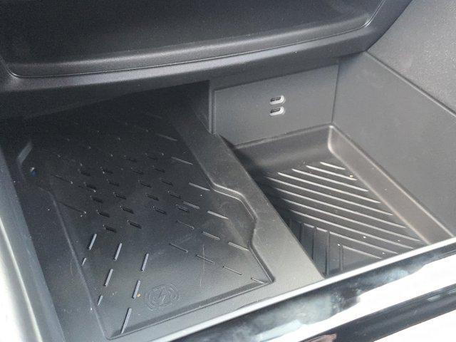 new 2026 Chrysler Pacifica car, priced at $45,289