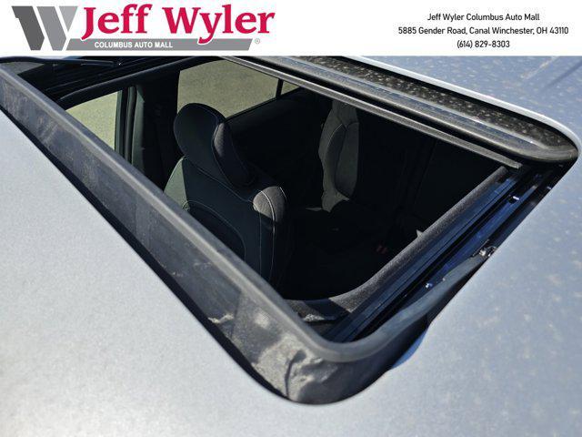 new 2025 Jeep Grand Cherokee car, priced at $38,122