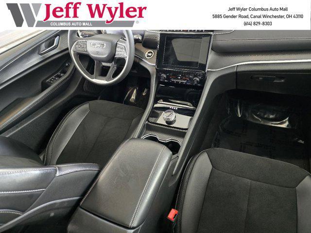 new 2025 Jeep Grand Cherokee L car, priced at $45,672