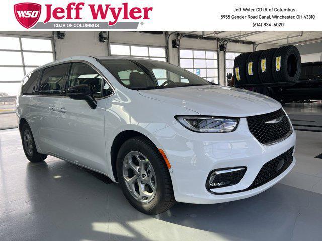 new 2024 Chrysler Pacifica car, priced at $51,060