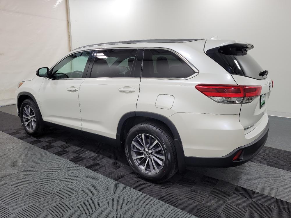 used 2019 Toyota Highlander car, priced at $25,295