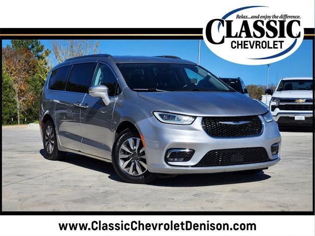 used 2021 Chrysler Pacifica car, priced at $26,166