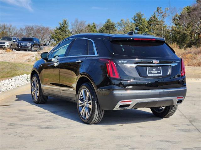 new 2025 Cadillac XT5 car, priced at $55,190