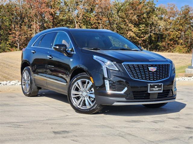 new 2025 Cadillac XT5 car, priced at $55,190