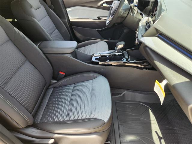 new 2025 Chevrolet Trax car, priced at $25,750