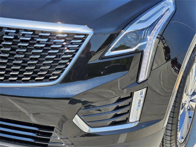 new 2025 Cadillac XT5 car, priced at $51,615