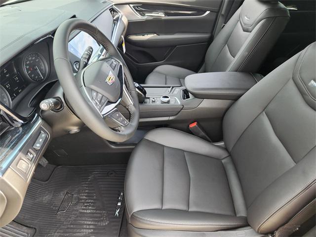 new 2025 Cadillac XT5 car, priced at $53,240