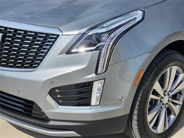 new 2025 Cadillac XT5 car, priced at $53,240