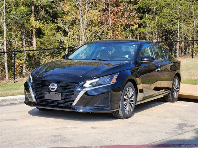 used 2023 Nissan Altima car, priced at $19,977