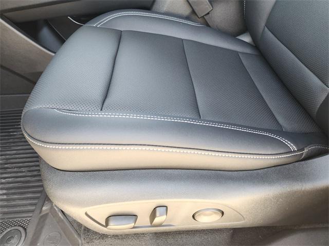 new 2026 Chevrolet Traverse car, priced at $44,106