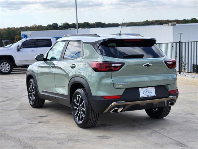 new 2025 Chevrolet TrailBlazer car, priced at $28,995