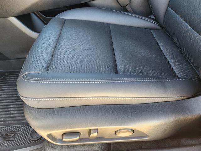 new 2026 Chevrolet Equinox car, priced at $32,310