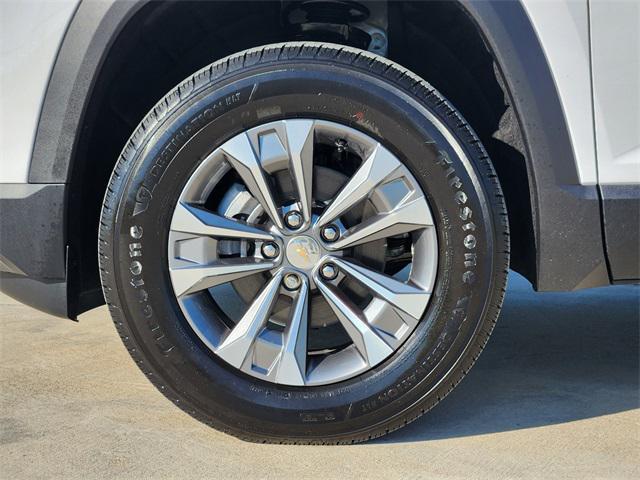 new 2026 Chevrolet Equinox car, priced at $32,310