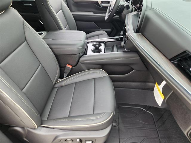 new 2025 Chevrolet Suburban car, priced at $86,725