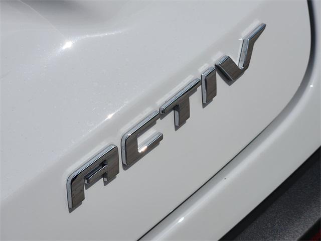 new 2025 Chevrolet Trax car, priced at $26,955